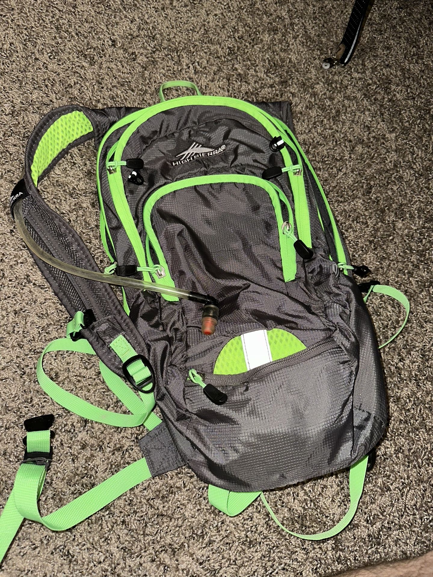 High Sierra Hydration Pack 2L