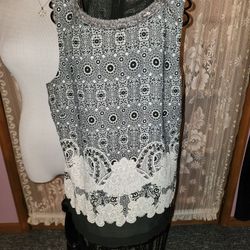 NWOT Rose & Olive Lined Small Blouse