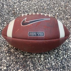 🏈 Nike Air TD Football – Fair Condition – Priced to Sell