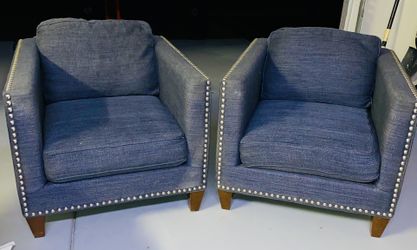 Two Matching LA Z Boy Chairs Noah chairs  Or Chaise Loungers 