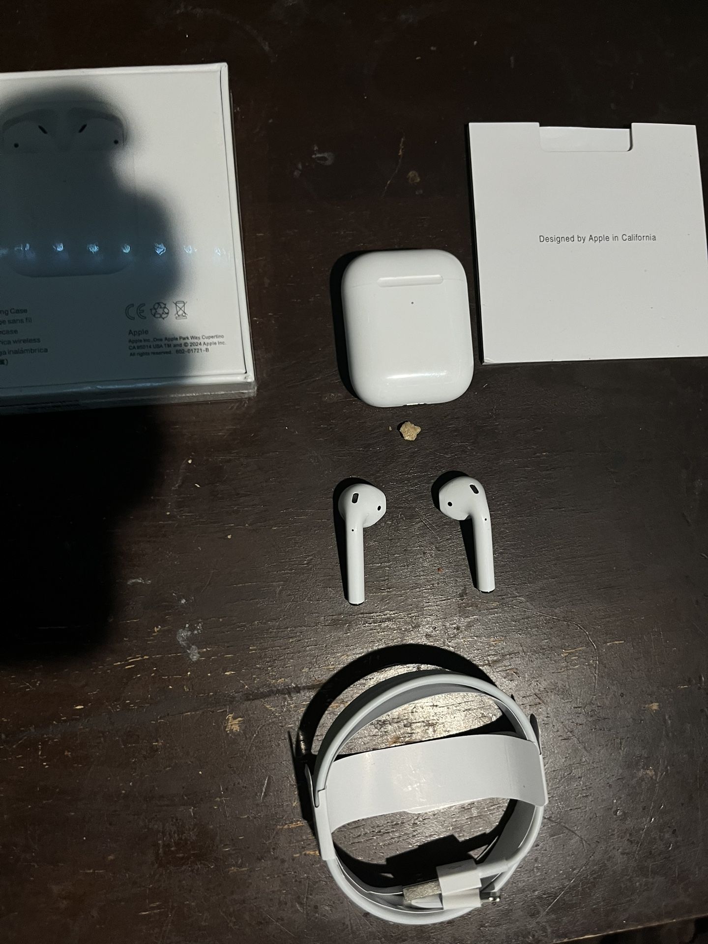 AirPods 2 - Valid Serial + Apple Care