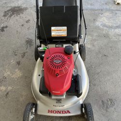 Lawnmower Honda HRR216 Gas Lawn Mower 