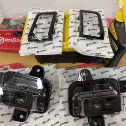 2022-2025 GMC Sierra 1500 OEM fog lights