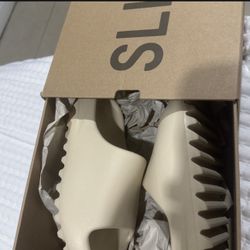 Yeezy Slides 