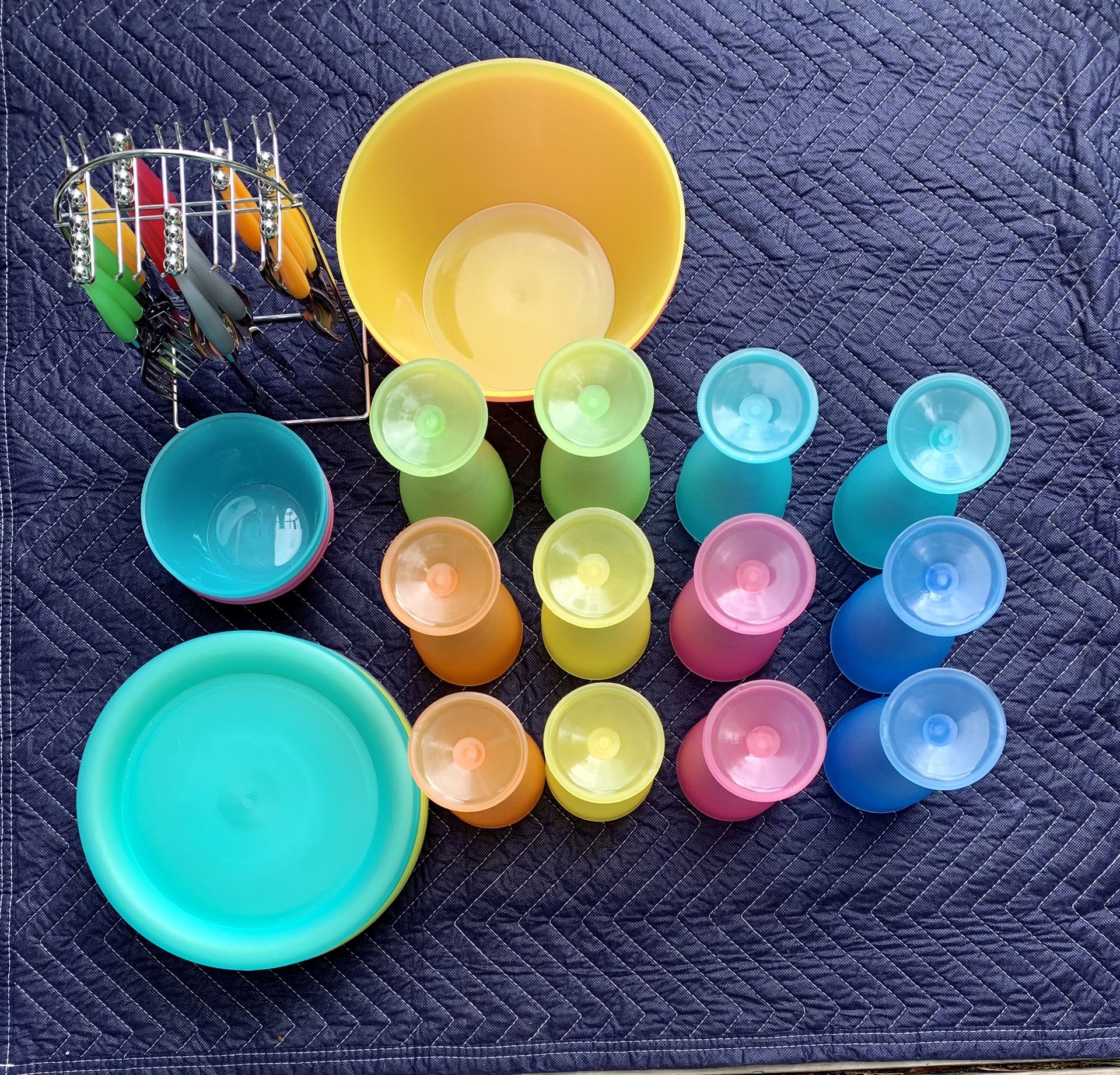 Outdoor Plastic Tableware