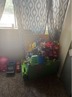 Boys toy box