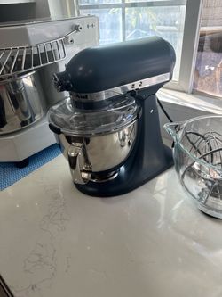 Kitchenaid Artisan 5 Quart Tilt-Head Stand Mixer