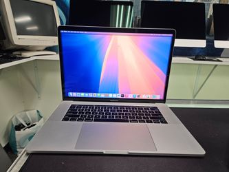 Apple Macbook Pro 15" Core i9 Laptop 32 GB RAM 512 GB SSD