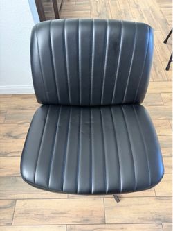 Cross Cross Chair