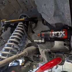 Fox 2.5 Elite Series Coilovers and Shocks w Reservoirs