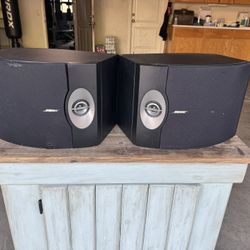 Pair Of Bose 301V Speakers