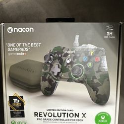 XBOX CONTROLLER WITH CASE 