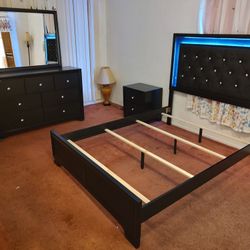 Brand New 4 Pcs Bedroom Set Bed, 1 Night, Dresser & Mirror Black W/ LED $869 Queen 