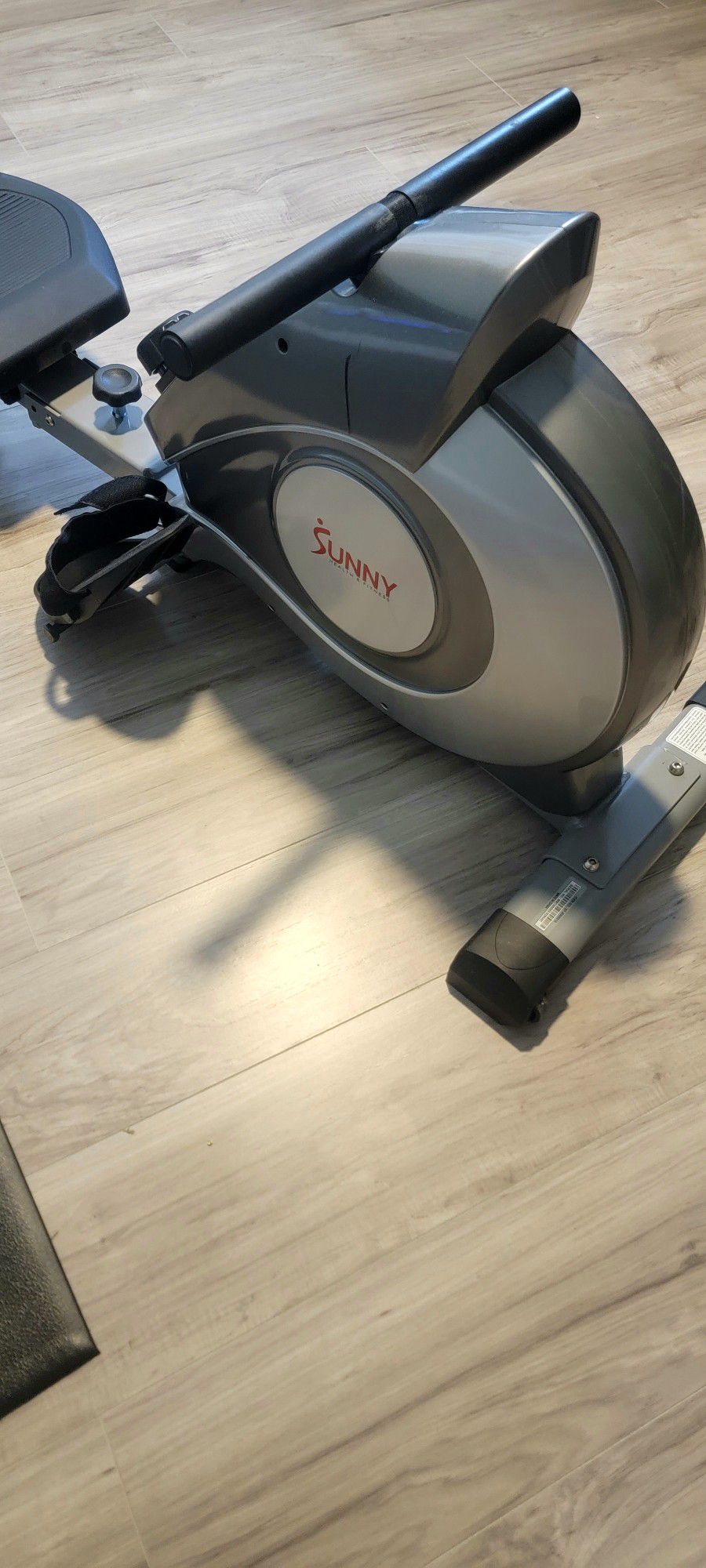 Sunny Magneric Rowing Machine $80.00 OBO 