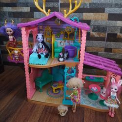 Casa de muñecas Enchantimal de Danessa