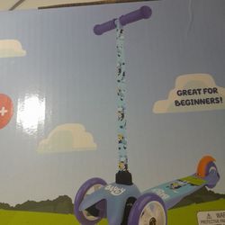 New Bluey  3wheel Tilt Scooter And Turn