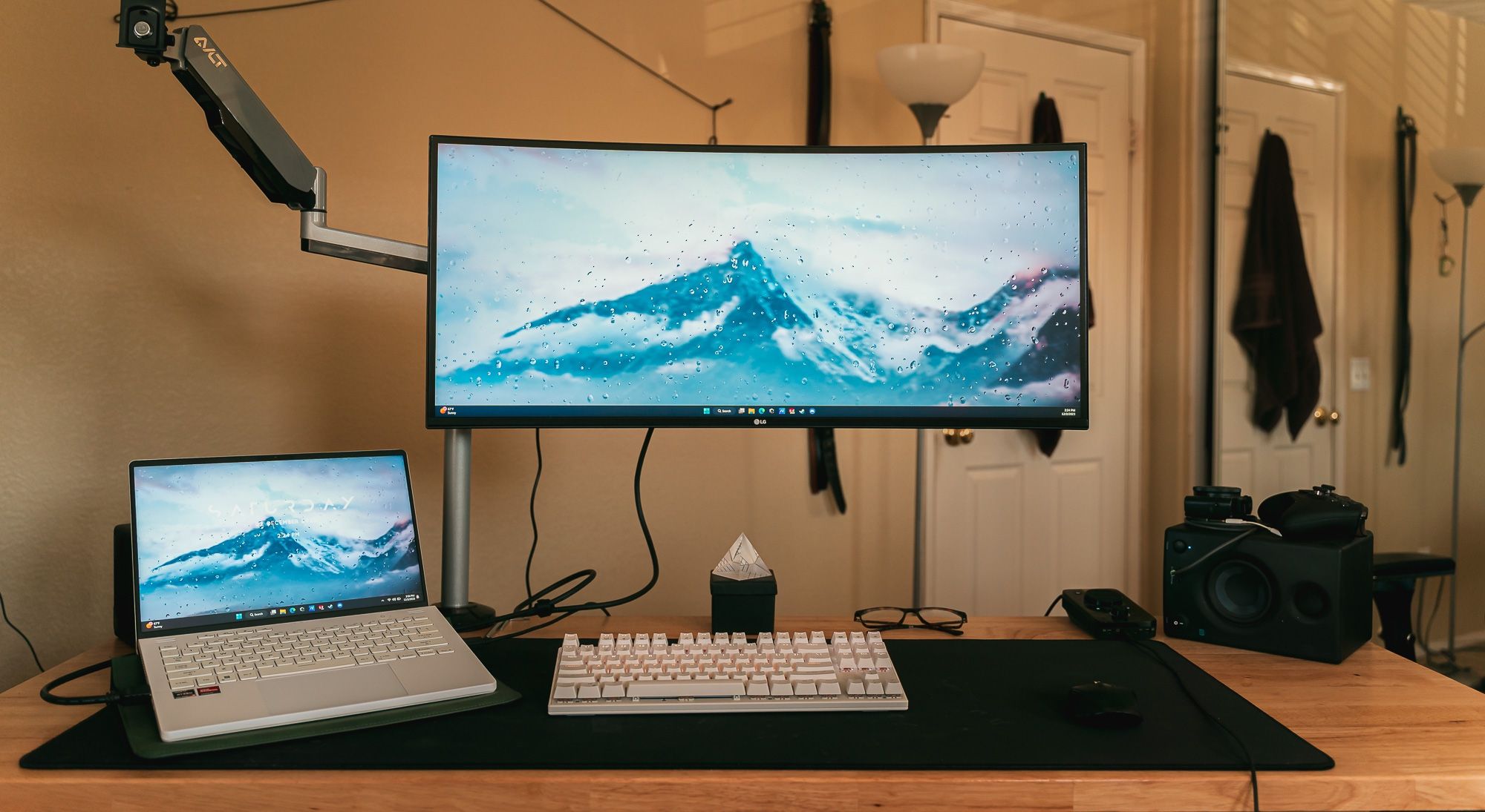 LG monitor