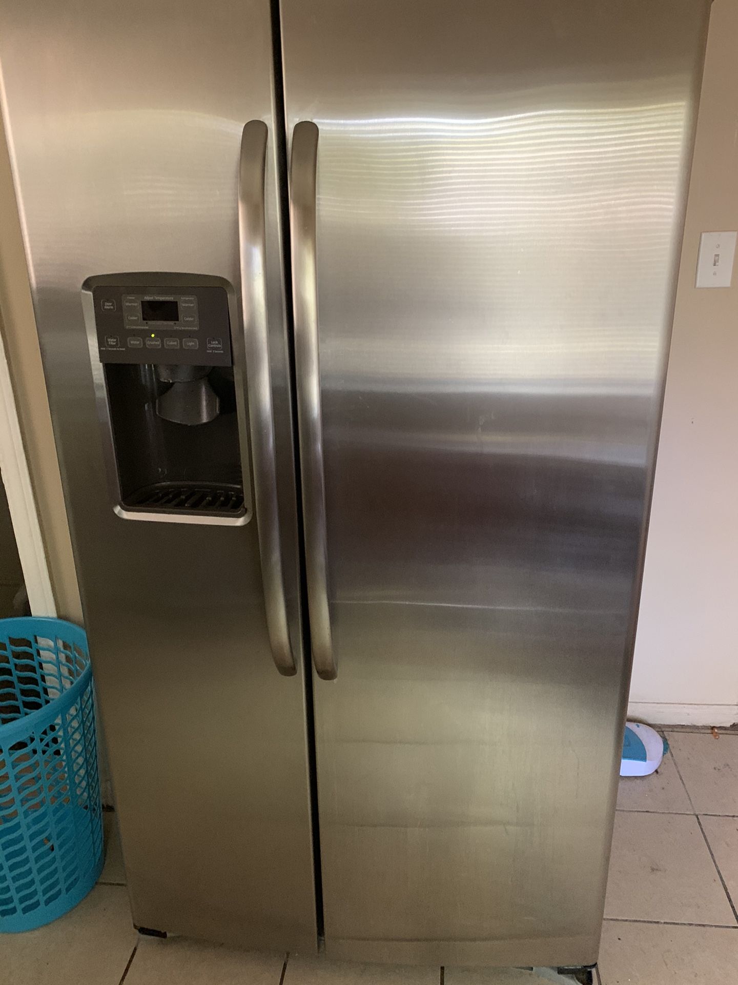 Refrigerator