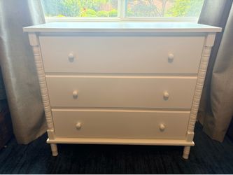 White 3‑Drawer Dresser