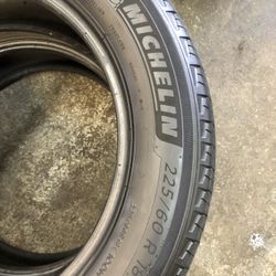 225-60-18 Michelin 