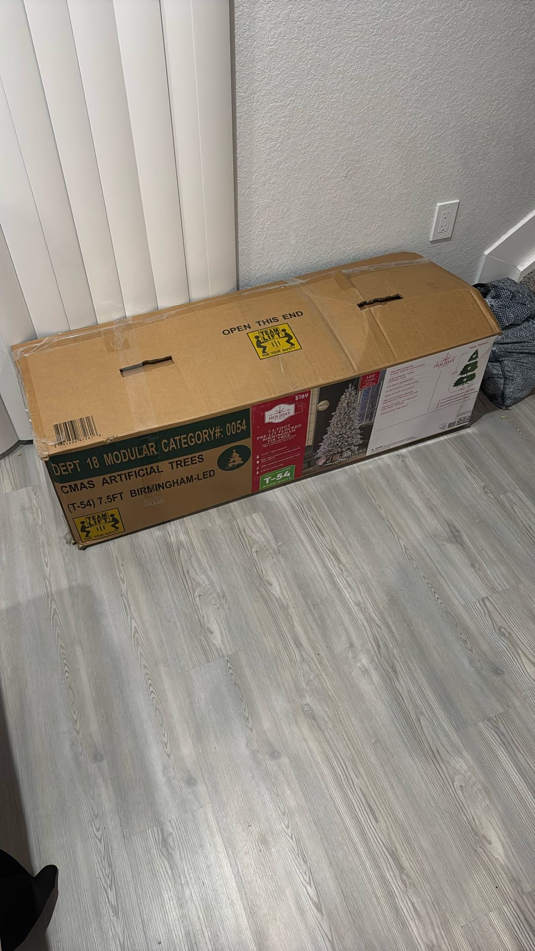 7.5 Ft Pre Lit Flocked Birmingham Fir Tree