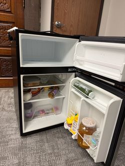 Black Mini Fridge with Top Freezer