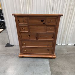 Rustic Pine Style Wood Dresser with Turned Feet
