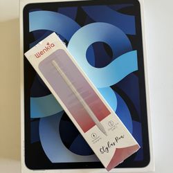 Apple iPad Air 4th Generation 64GB with Box, Pencil, keyboard case  like new 