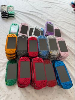 PSP 3000 Like new, 128GB 400+ games with charger, message for colors