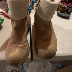 Elegant Winter Boots Size 3