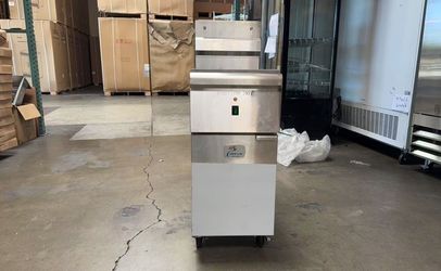 Clearance NSF 40LBS Electric Deep Fryer 208V 3PH 104569L0423