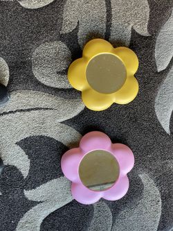 Girls Flower Mirror Decor