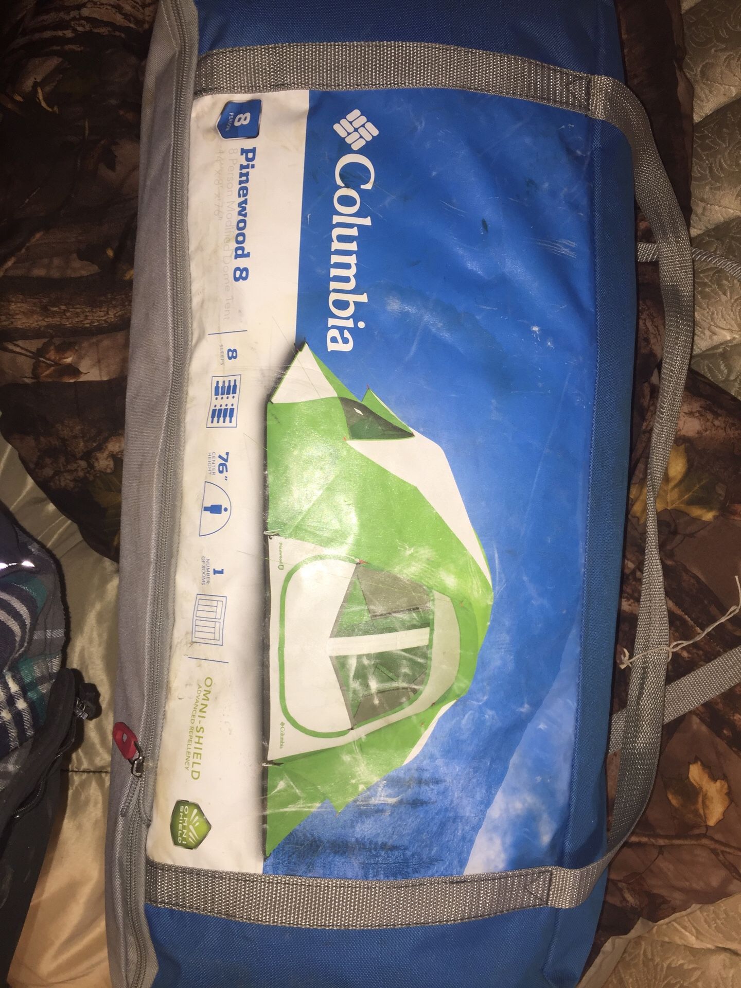 Columbia pinewood 8 tent never set up I opened it to see if it was all there packed it up make offer cheap
