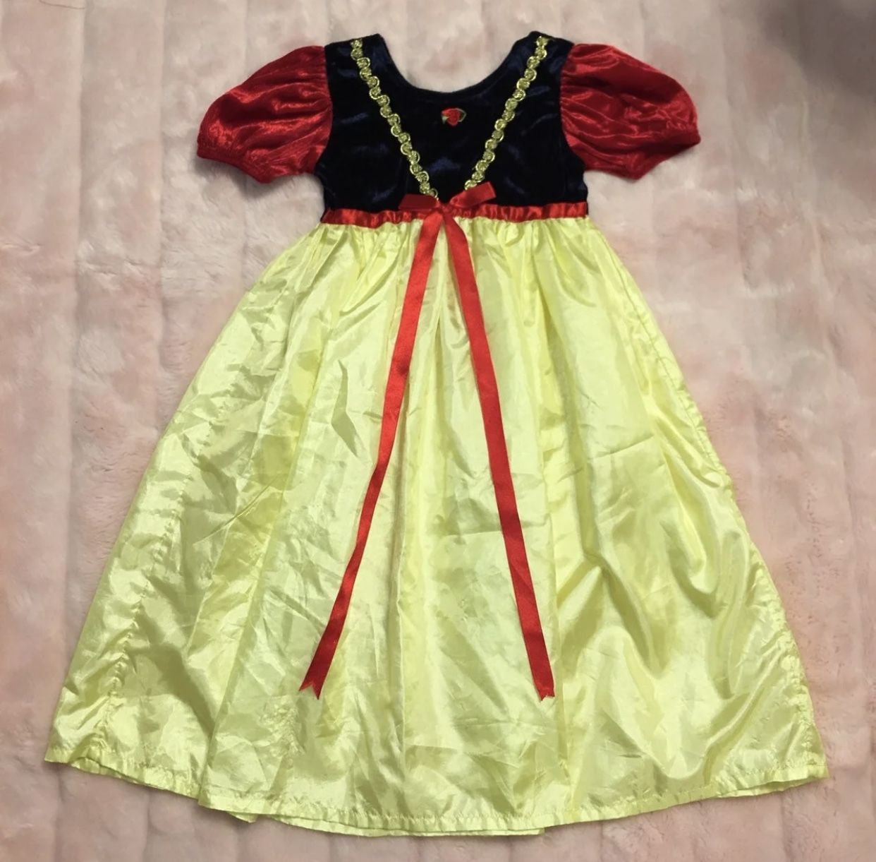Snow White Like Costume