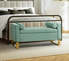 Storage bench with gold base