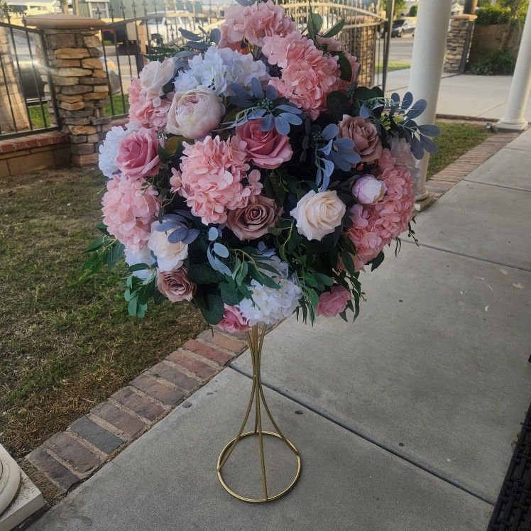 Golden Centerpieces Flower Stands 