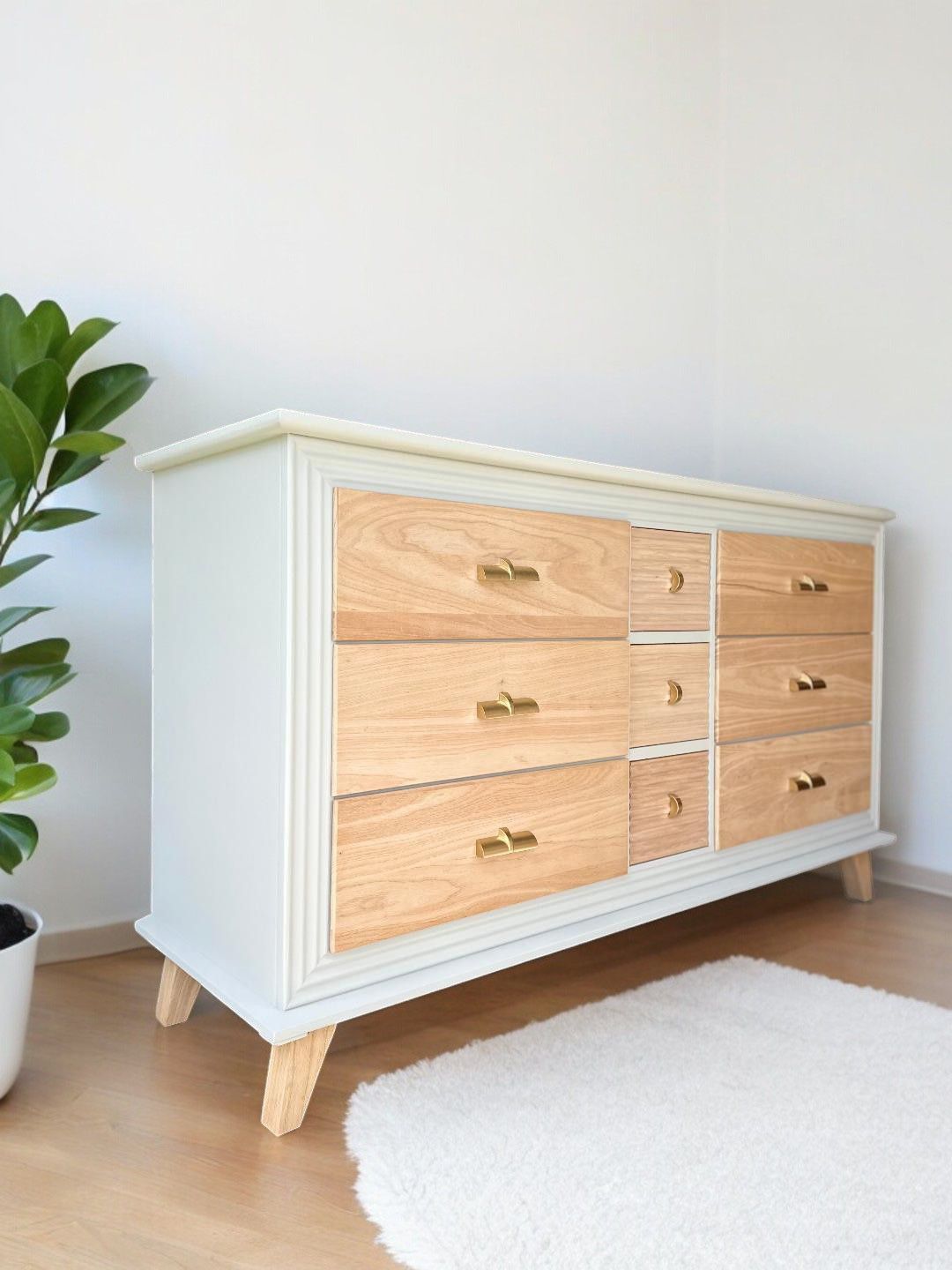 Gorgeous Mcm Solid Wood Lowboy Dresser / Sideboard 