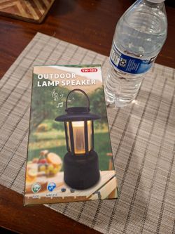 Outdoor lamp speaker