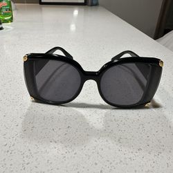 Louis Vuitton In The Mood For Love Sunglasses for Sale in Lucas