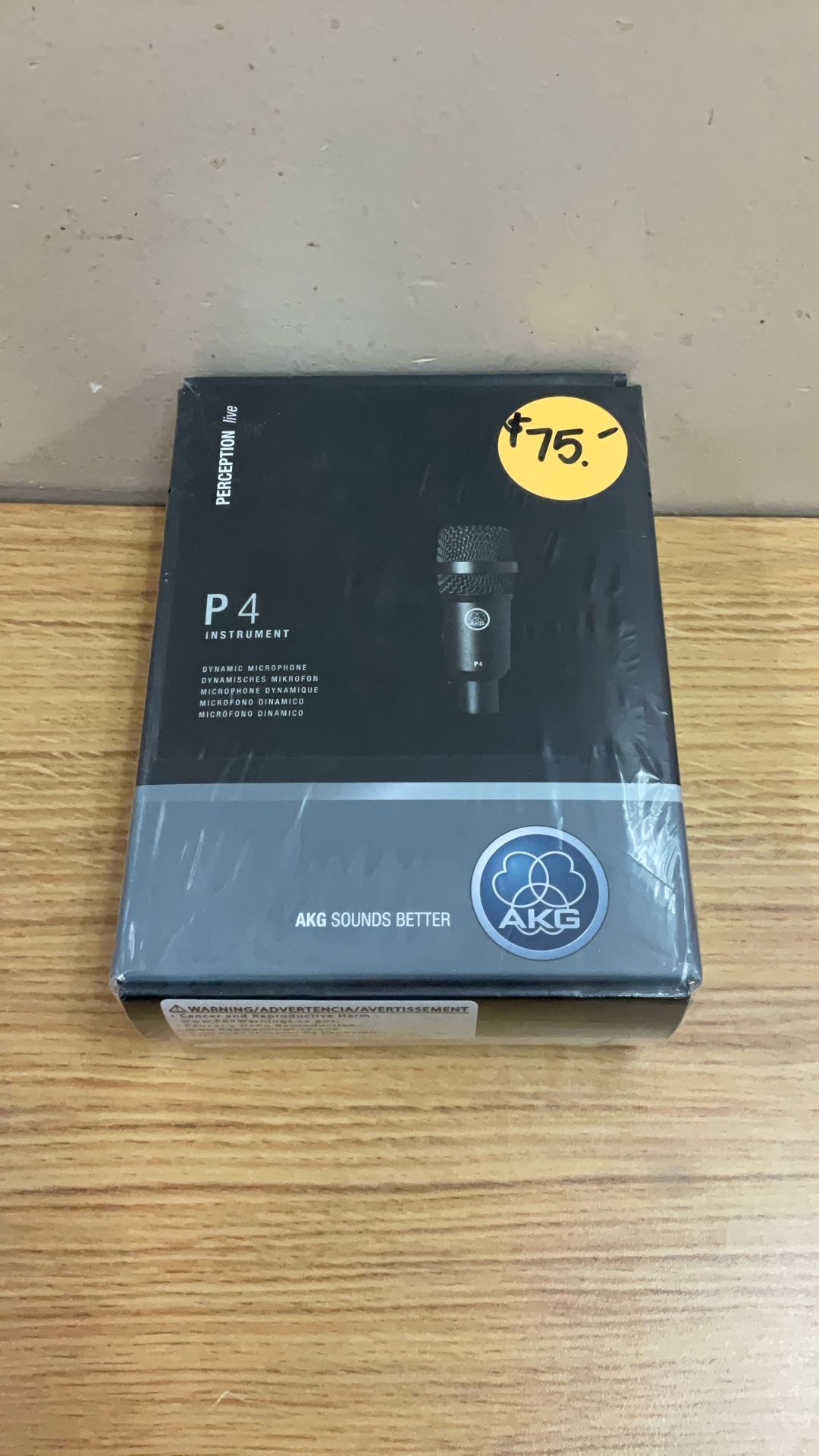 AKG P4 INSTRUMENT DYNAMIC MICROPHONE.