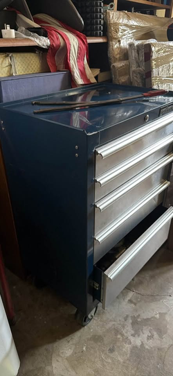 Mastercraft Rolling Tool Chest Loaded With Tools