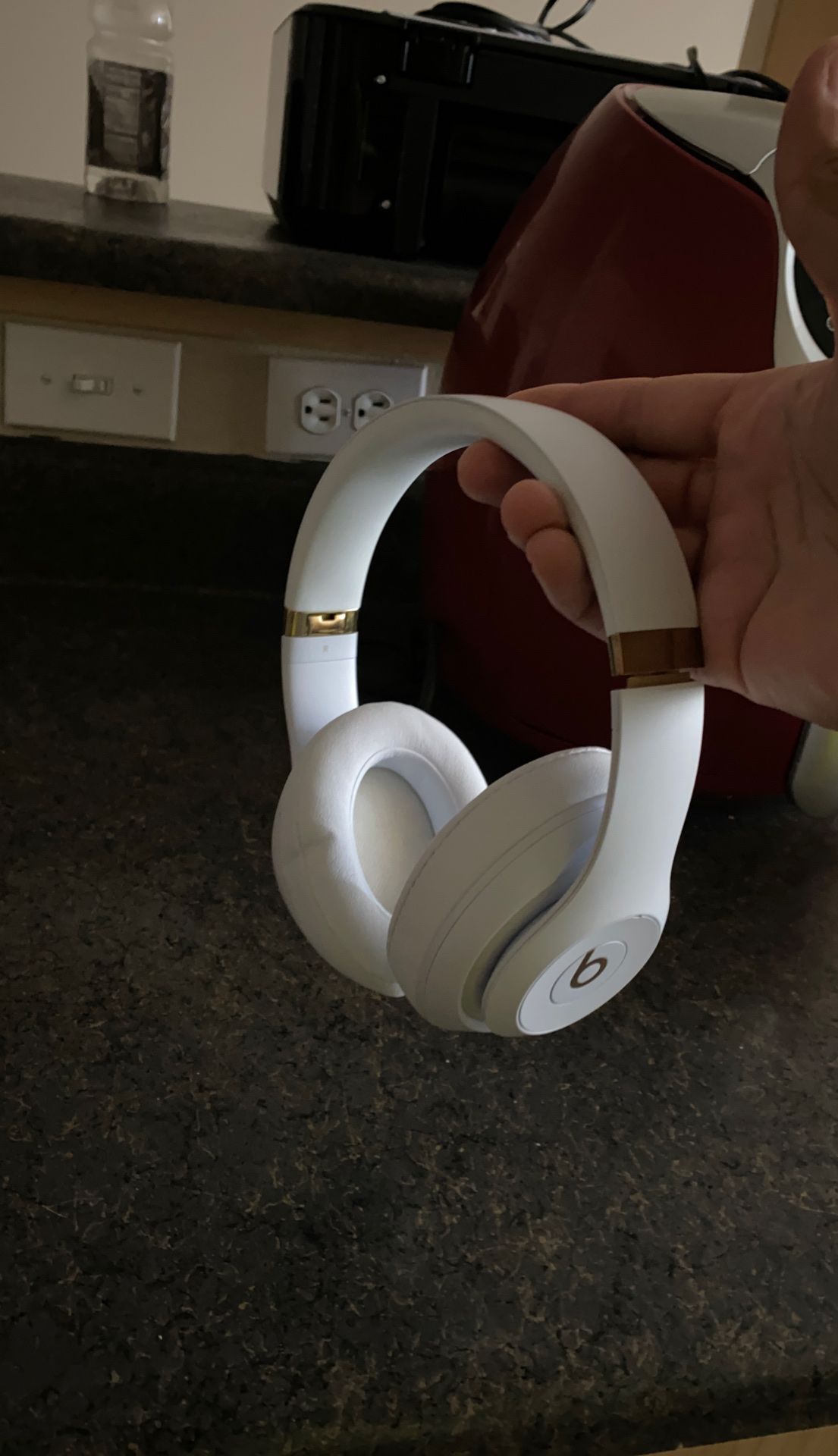 Studio 3 BEATS headphones White and gold
