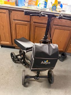 Knee scooter