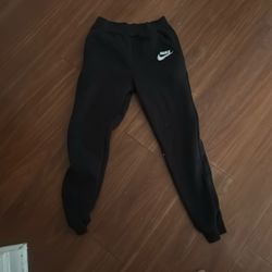 Nike joggers size medium 
