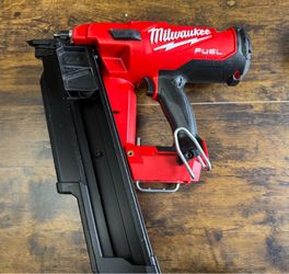 Milwaukee 2744-20 M18 18ga straight smooth finish nailer (tool only)