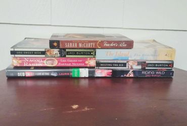 ONLINE YARD SALE!!
Lot of 7 Romance and Mystery Novels