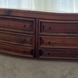 Long Dresser