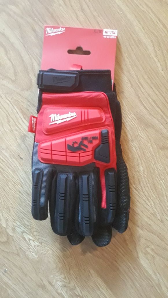 Milwaukee XL gloves