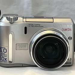 Olympus C-750 4MP Digital Camera W/10X Optical Zoom (USED)