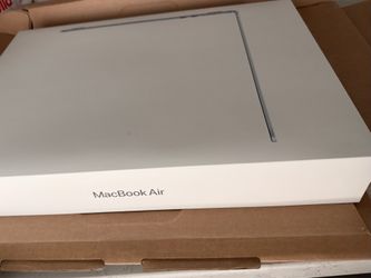 NEW SEALED Apple MacBook Air 15-inch M4, 16GB Memory, 256GB Storage